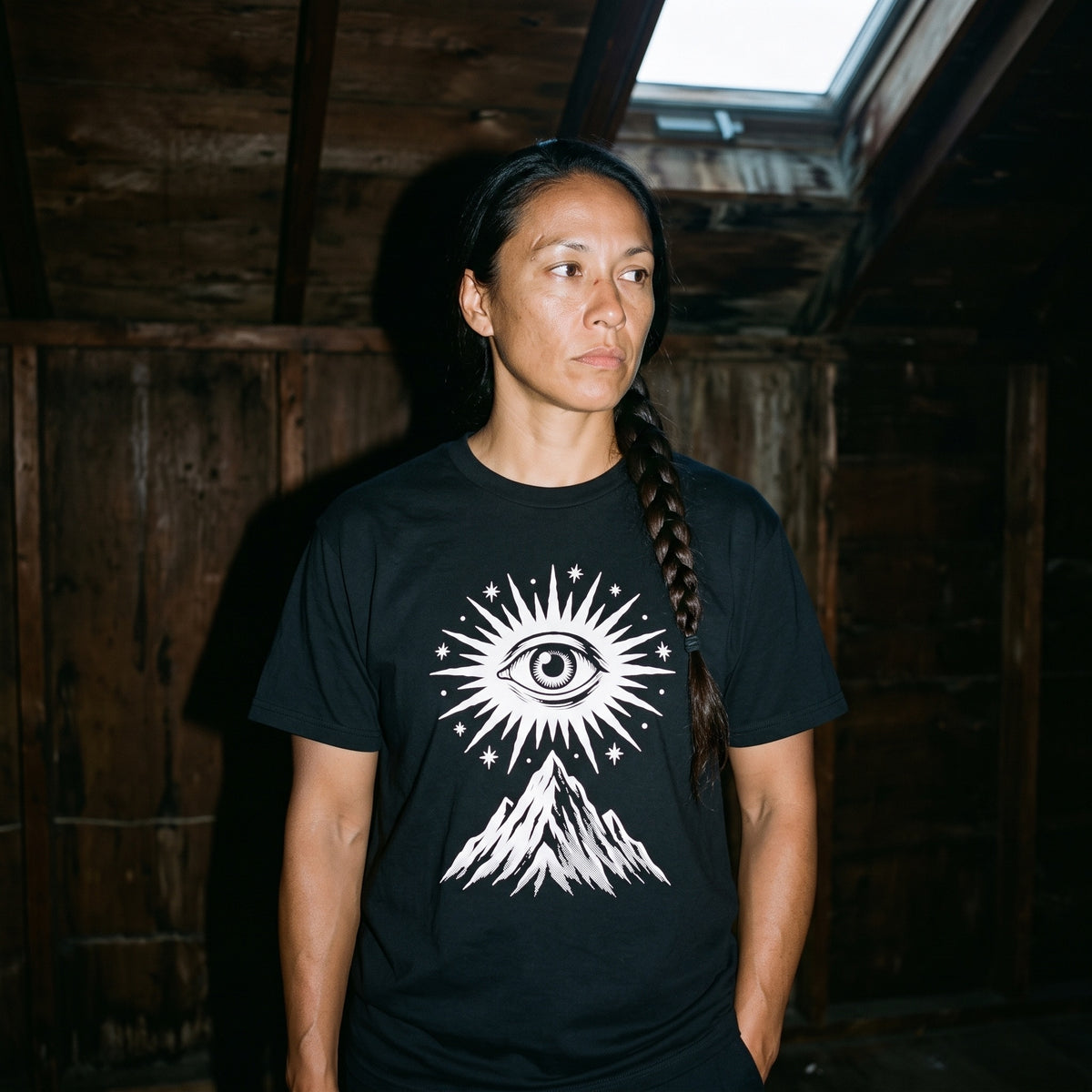 Woman wearing the Amon Düül II black graphic tee