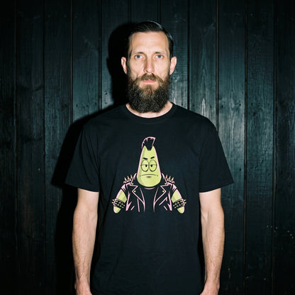 Man wearing the Punkrick Scar black graphic tee